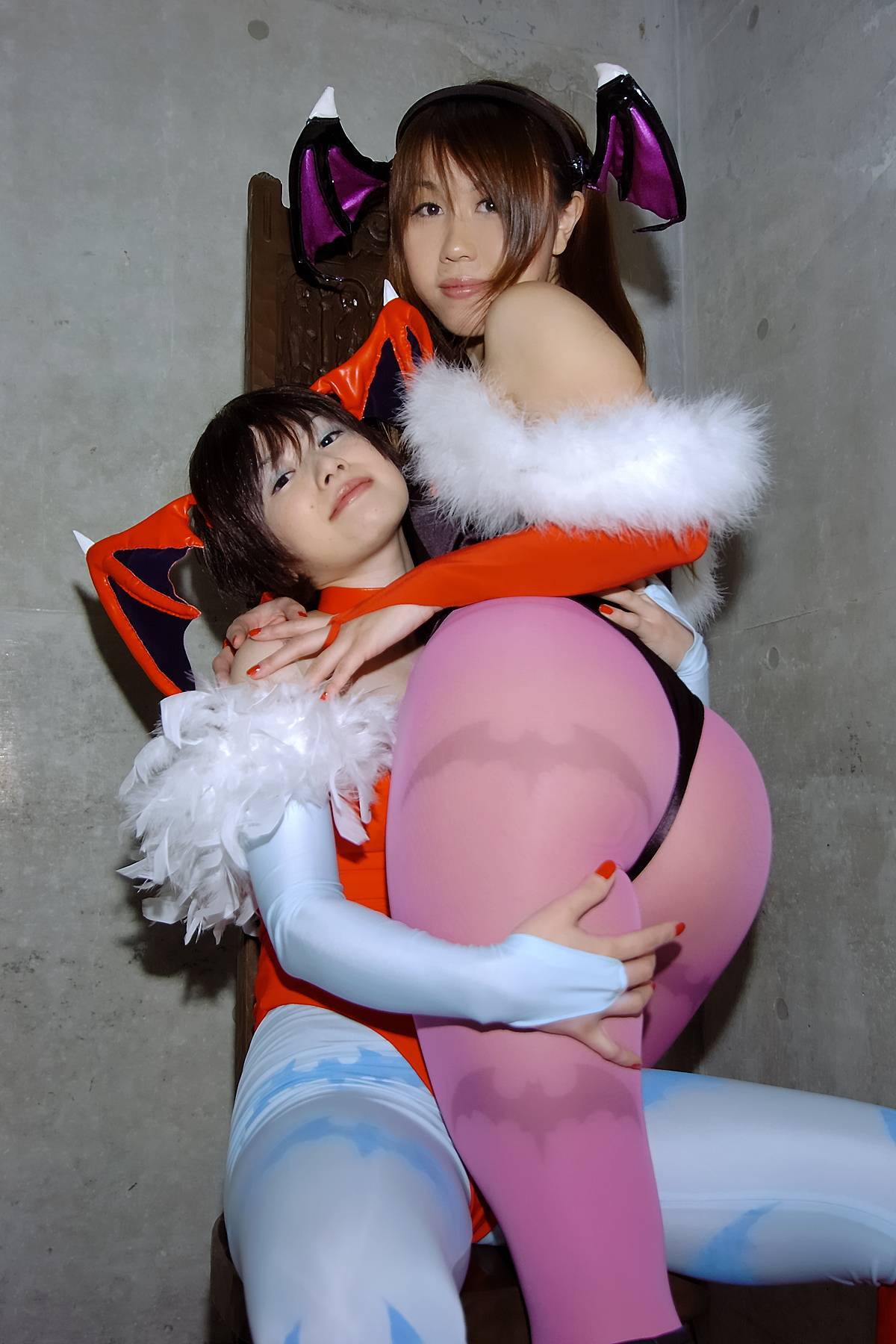 [Cosplay] 2013.04.08 Hot Lilith and Morrigan sexy Cosplay